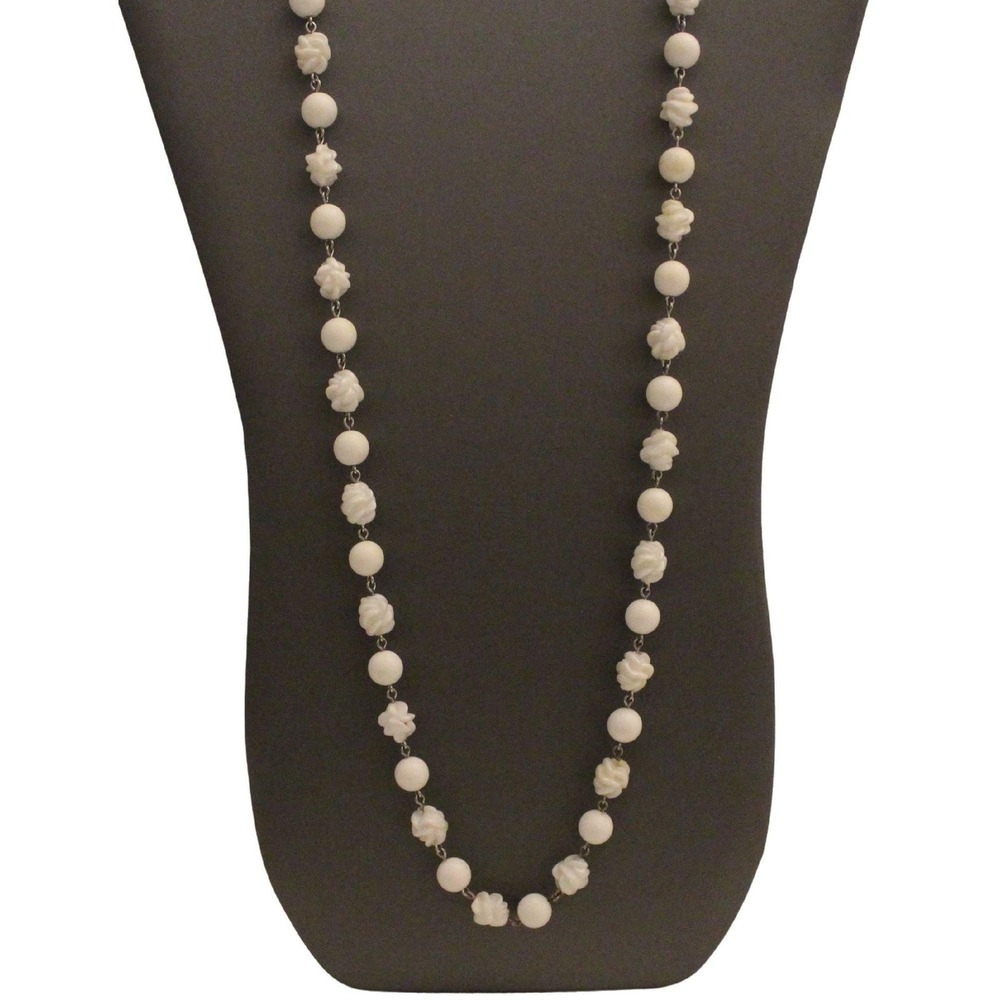 Sarah Coventry White Sculpted Bead Necklace 28"